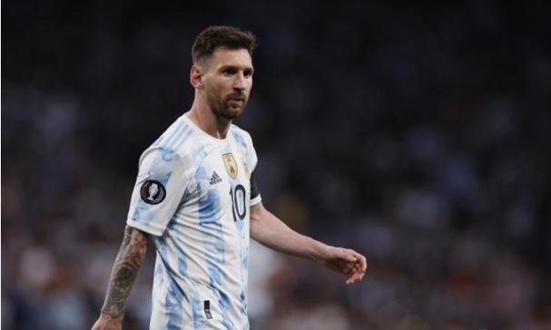 “冬天的第一杯奶茶，朋友圈这样发”